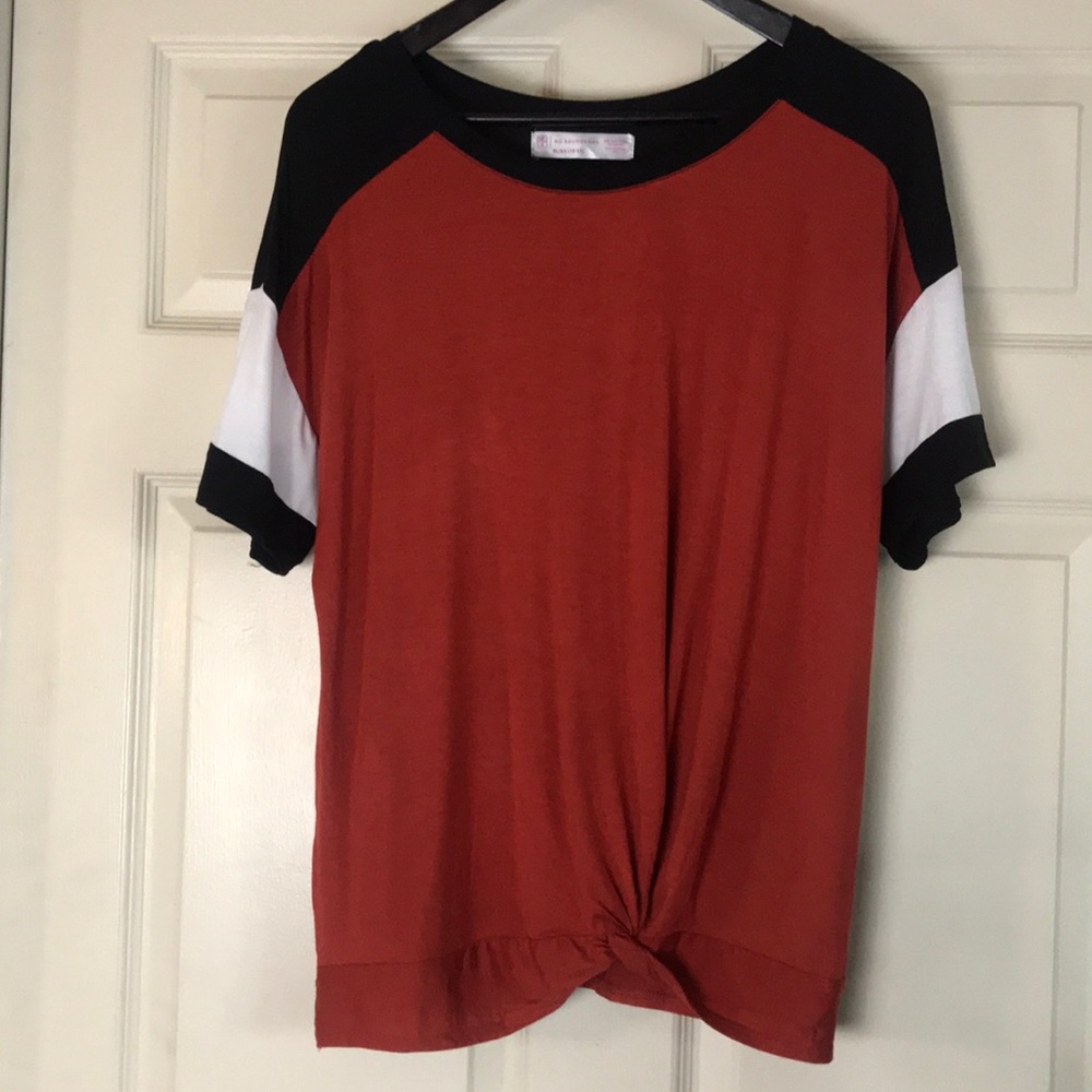 NWT Mod rust color block tee. Sz XL